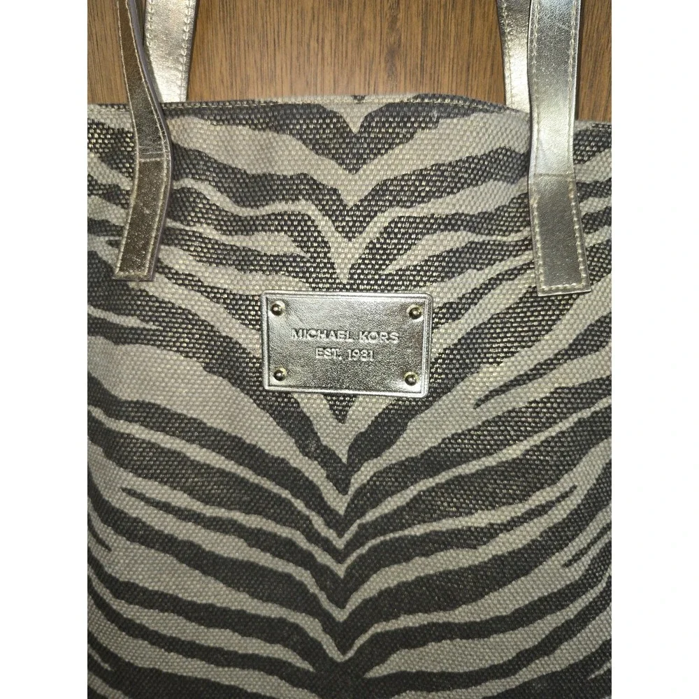 MICHAEL KORS Canvas Fabric Gold Zebra-Print‎ Tote Bag 13'' x 17''